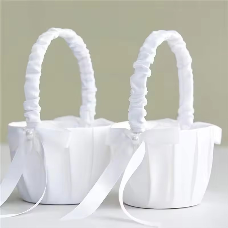 Wedding Hampers - Biały satynowy kosz na kwiaty z
